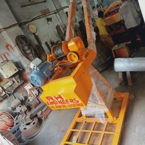 RH Engineers Building Construction Material Lifting Machine